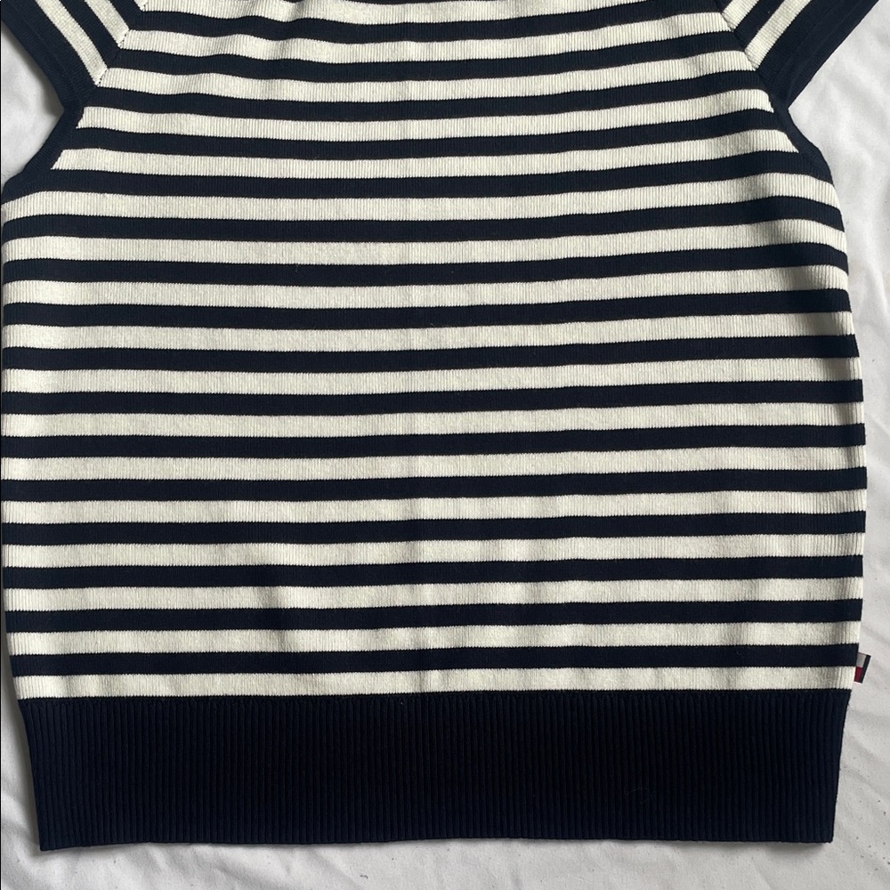 Tommy Hilfiger Navy & White Striped Knit Top - Classic Style - Medium - Picture 7 of 11
